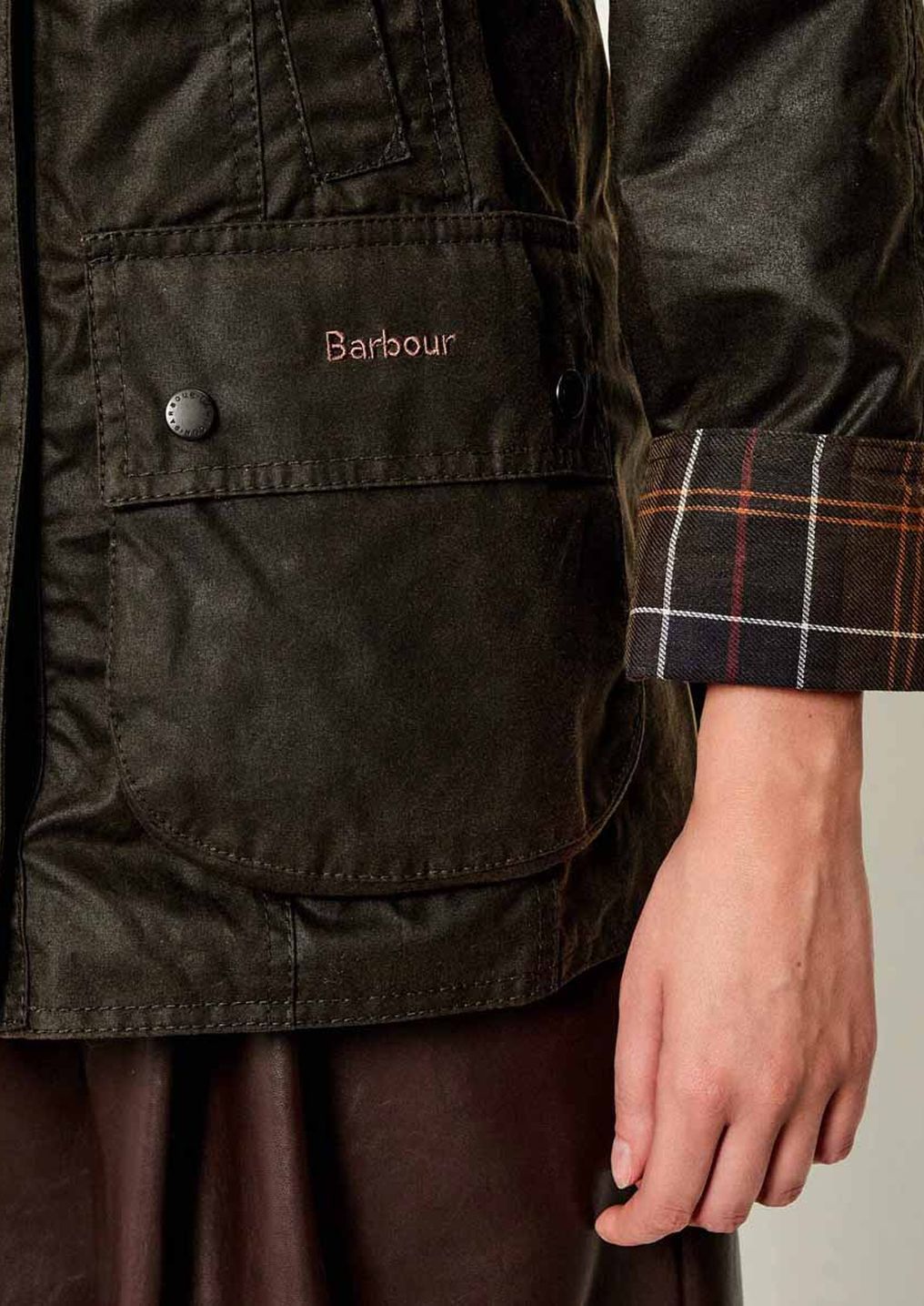 Chaqueta de mujer BARBOUR Classic Beadnell Waxed