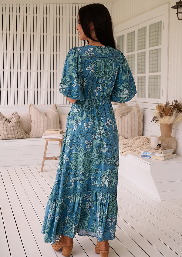 Robe Jaase Serenade Molli