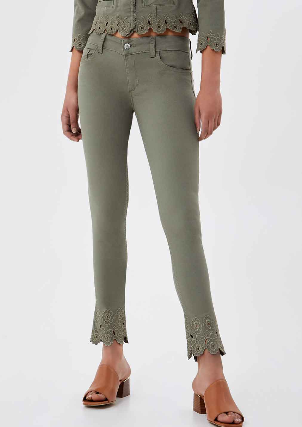 Pantalón de Liujo blanco con bordado