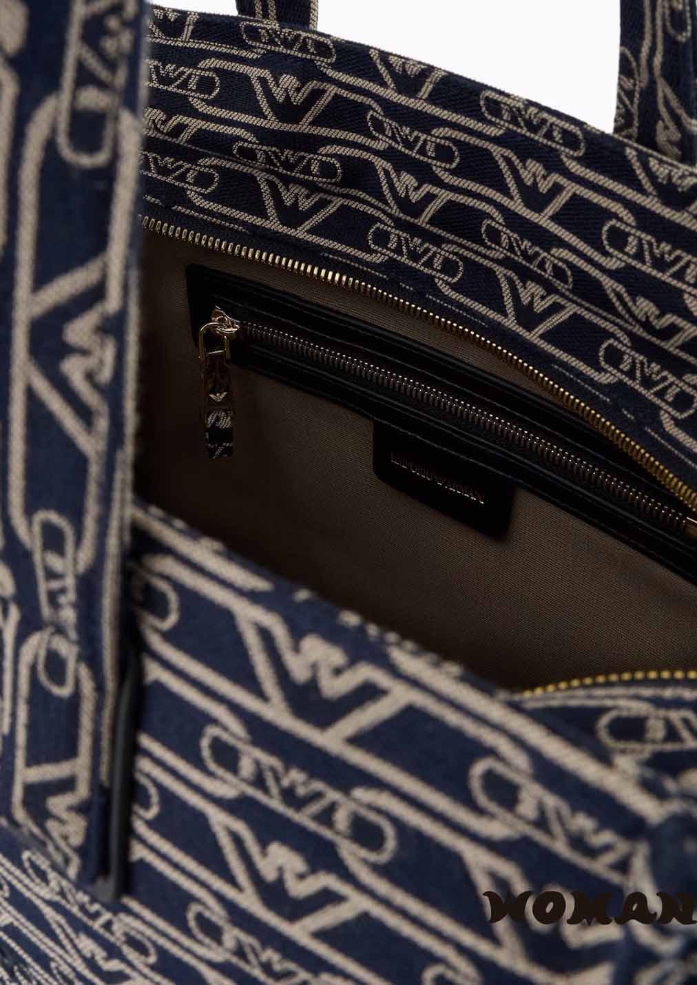 Bolso Emporio Armani en lona de tejido jacquard azul
