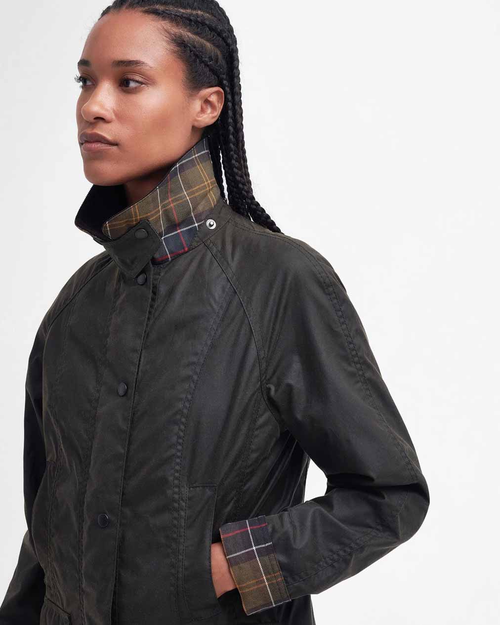 Chaqueta de mujer BARBOUR Classic Beadnell Waxed