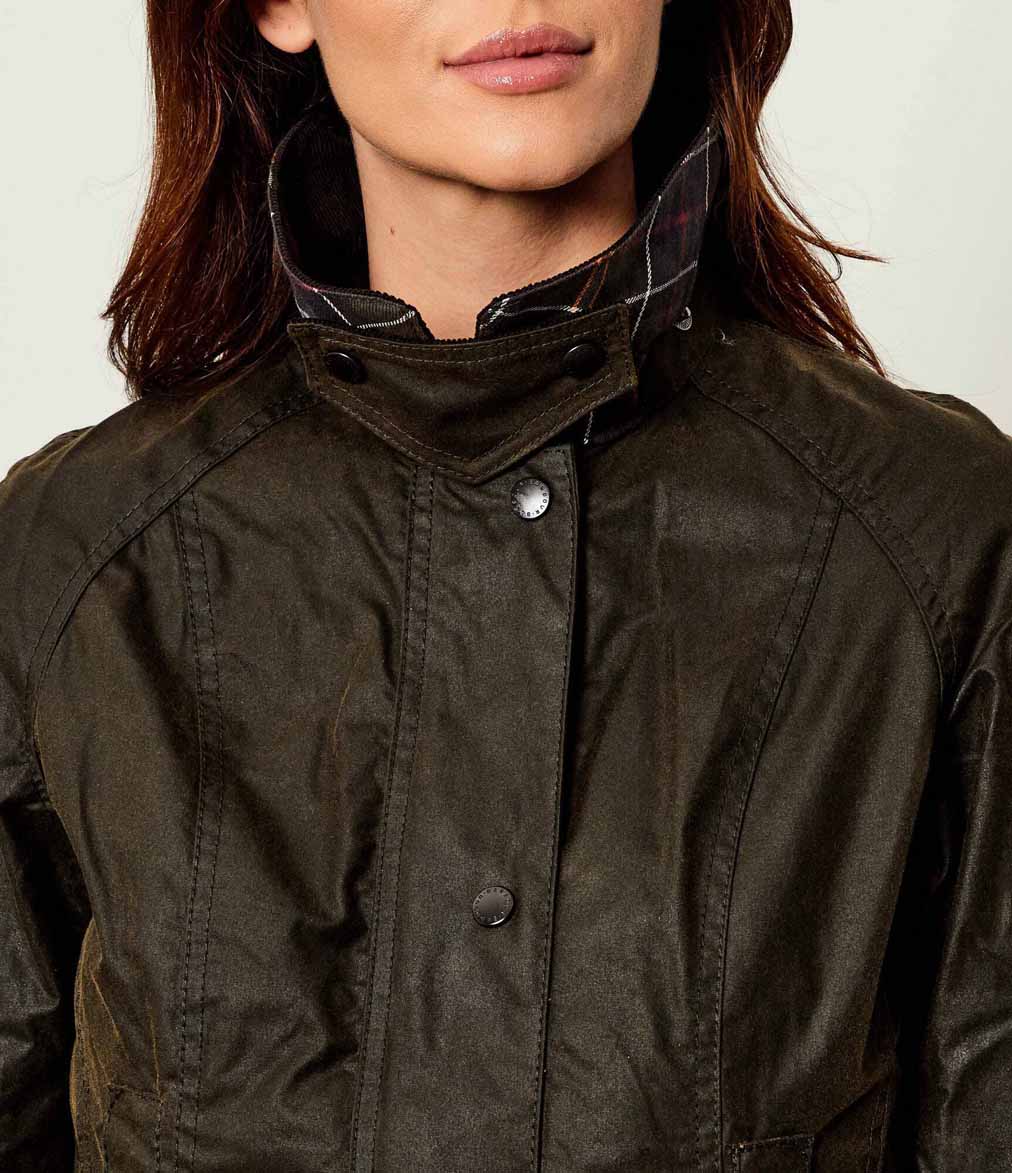 Chaqueta de mujer BARBOUR Classic Beadnell Waxed