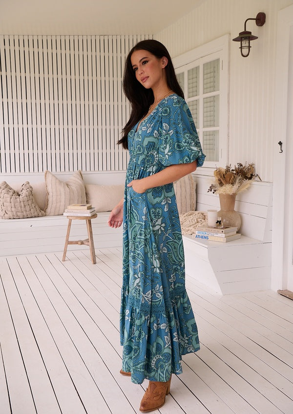 Robe Jaase Serenade Molli